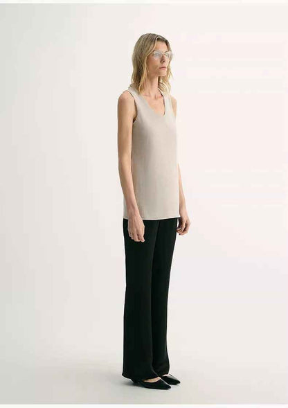 20NM ultra-fine high-quality silk, smooth and elegant U-neck straight knitted vest T-4