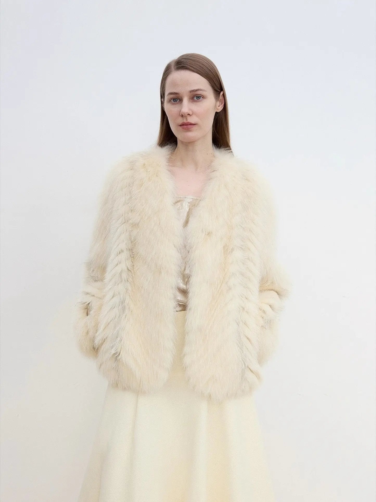 "Champagne on a Snowy Night" imported fox fur two-tone V-neck oblique stripe slim jacket