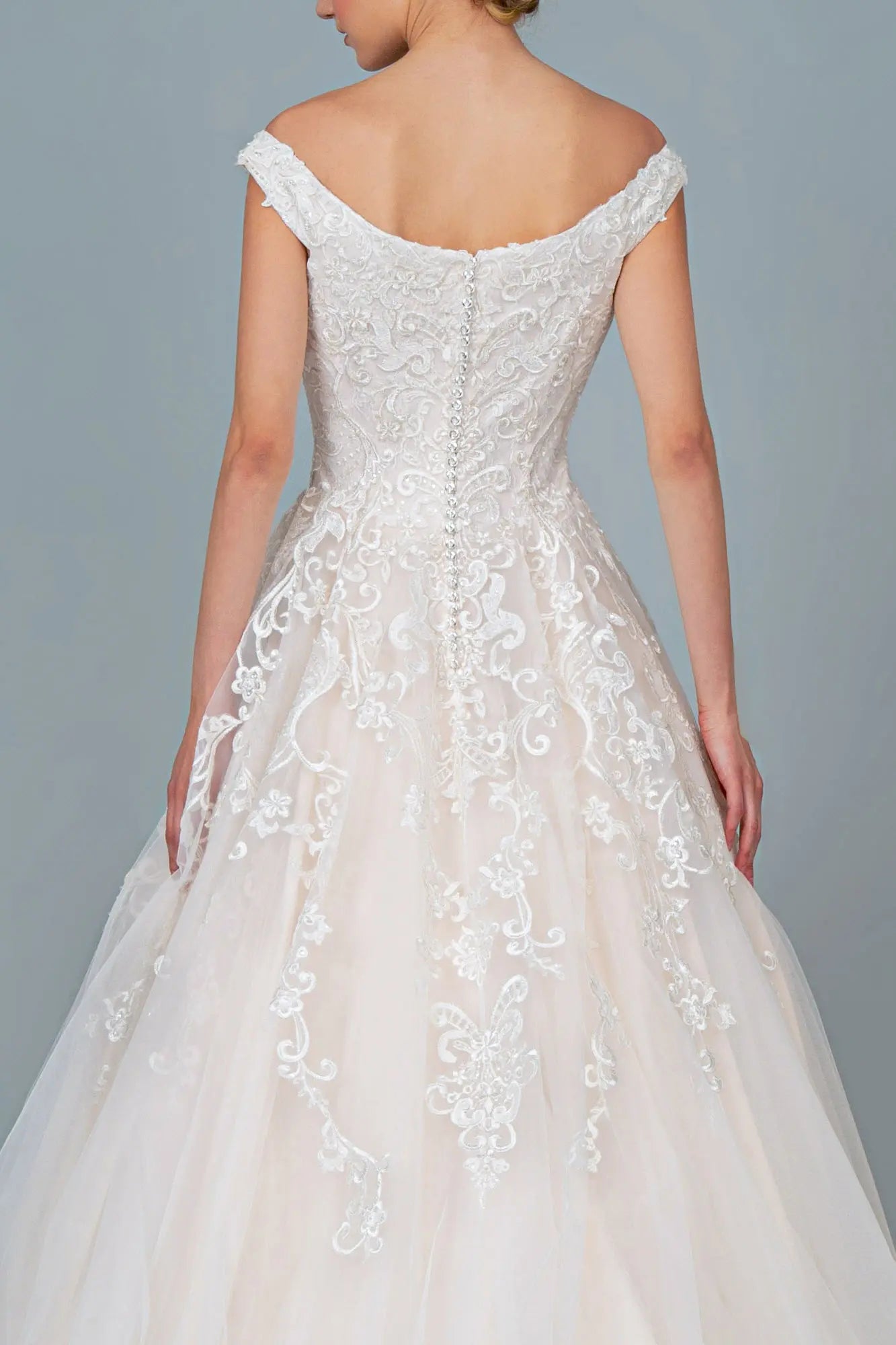 Wedding dresses/ivory cream embroidery embellished mesh a line wedding gown with tail GLGL1800