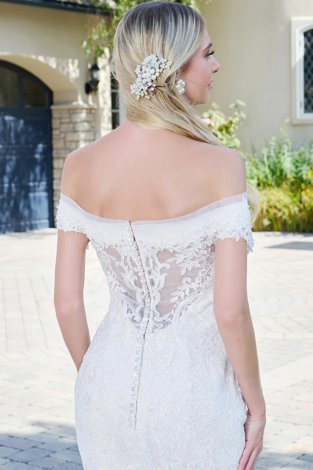 Mermaid Wedding Dress With Off-The-Shoulder Design And Embroidered Mesh-3