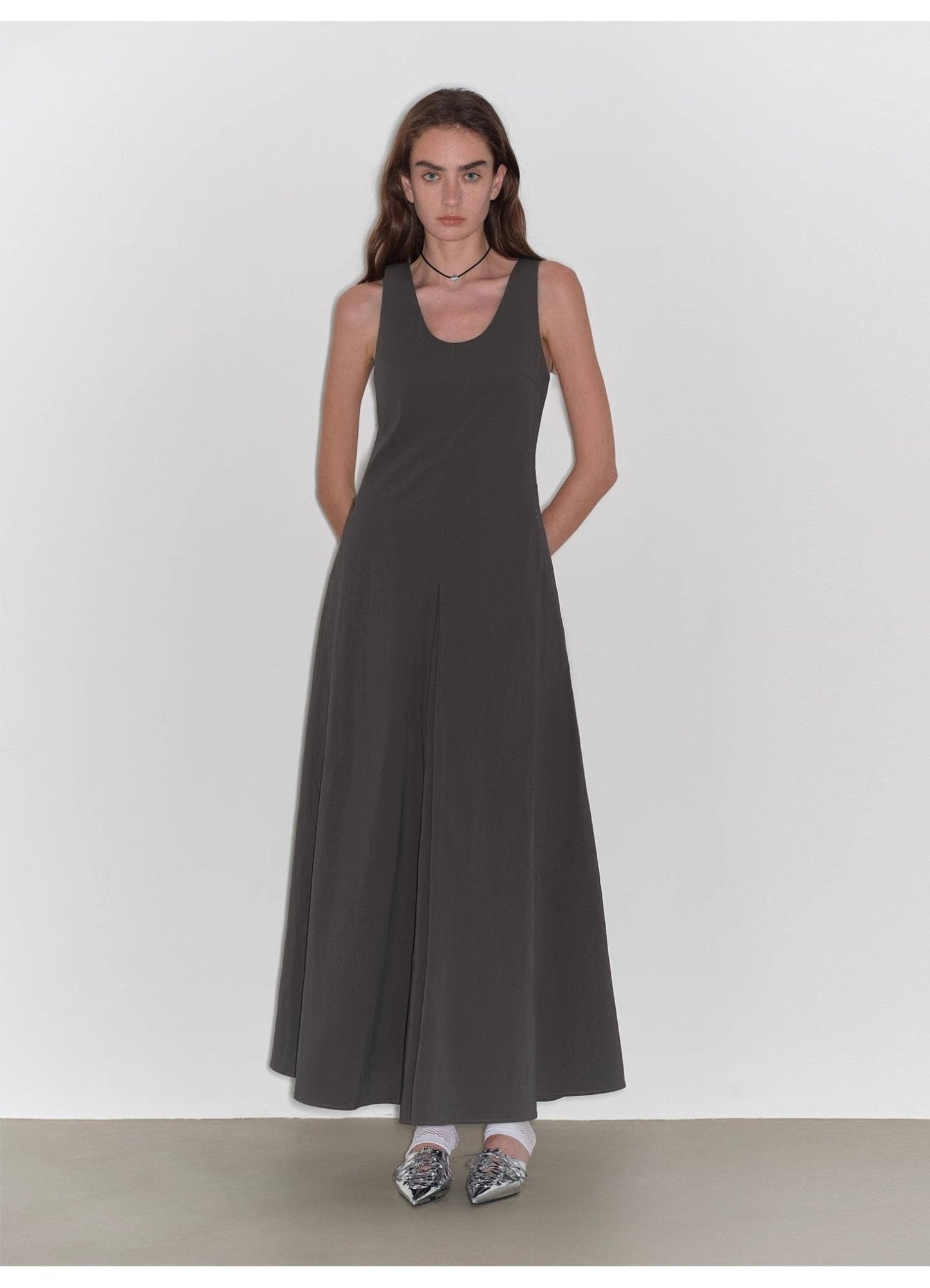 "Lake Bled" Simple and slim texture U-neck A-line slim fit vest dress