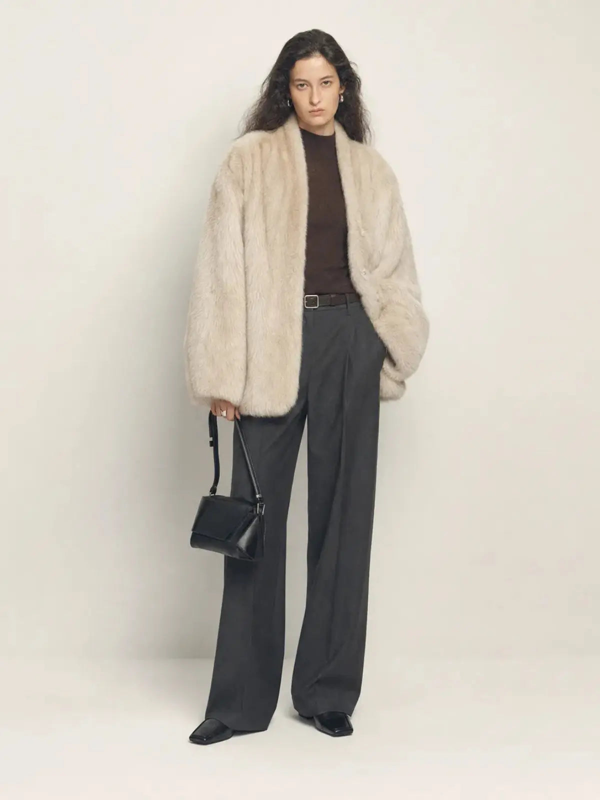 "Night in Paris" imported Toscana Shearing women's V-neck age-reducing lamb fur coat