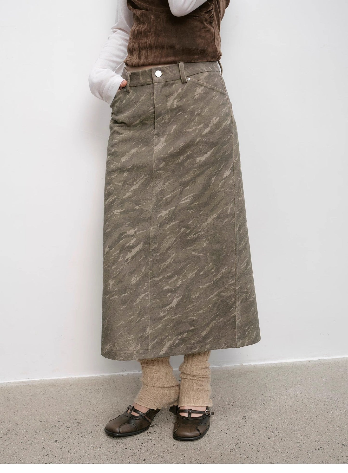 "Thousand Layers of Echoes" Chenille Original Print Camouflage Retro Distressed Straight Mid-Waist Skirt-0