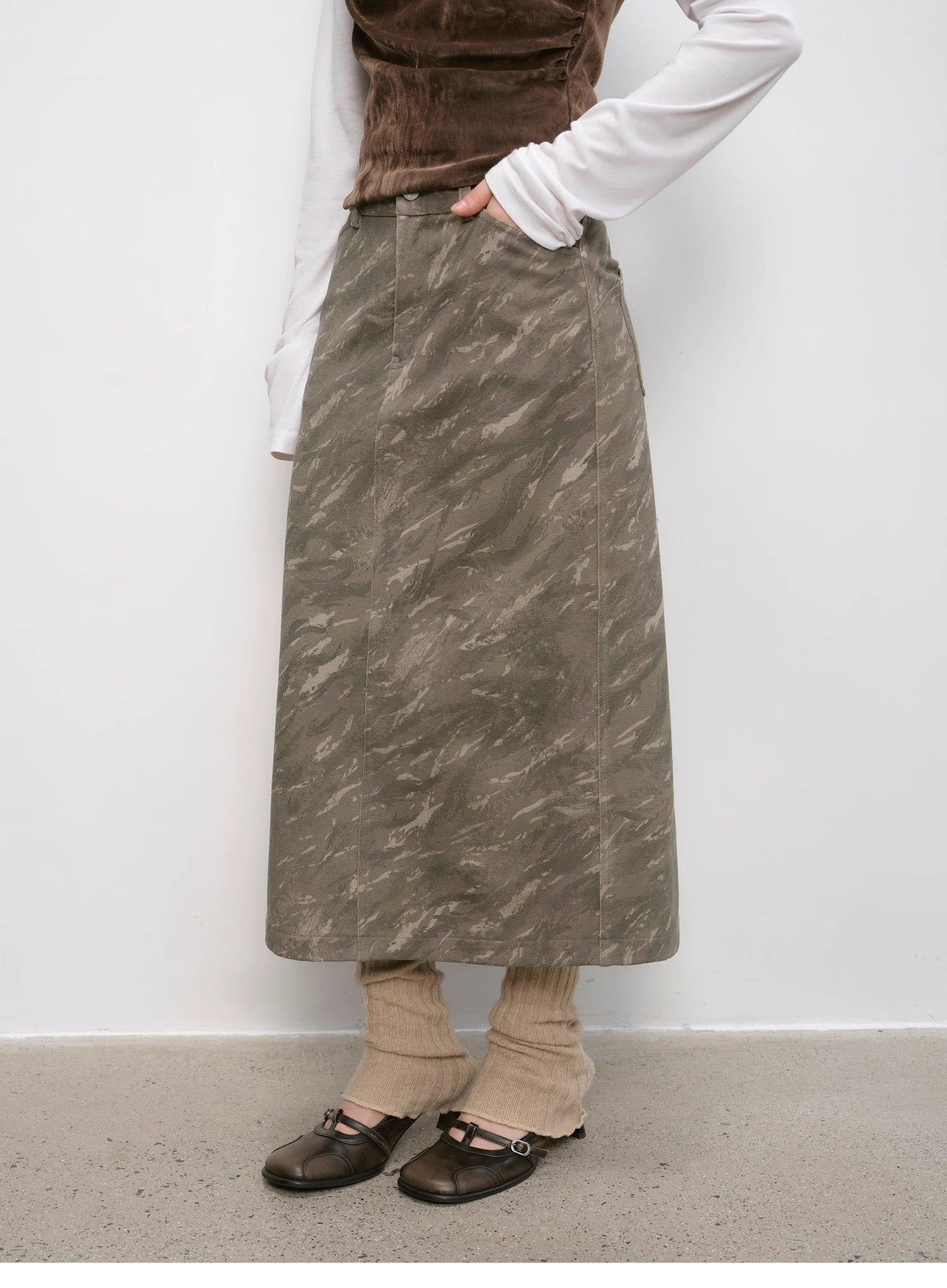 "Thousand Layers of Echoes" Chenille Original Print Camouflage Retro Distressed Straight Mid-Waist Skirt-3